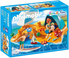 Load image into Gallery viewer, PLAYMOBIL Family Beach Day
